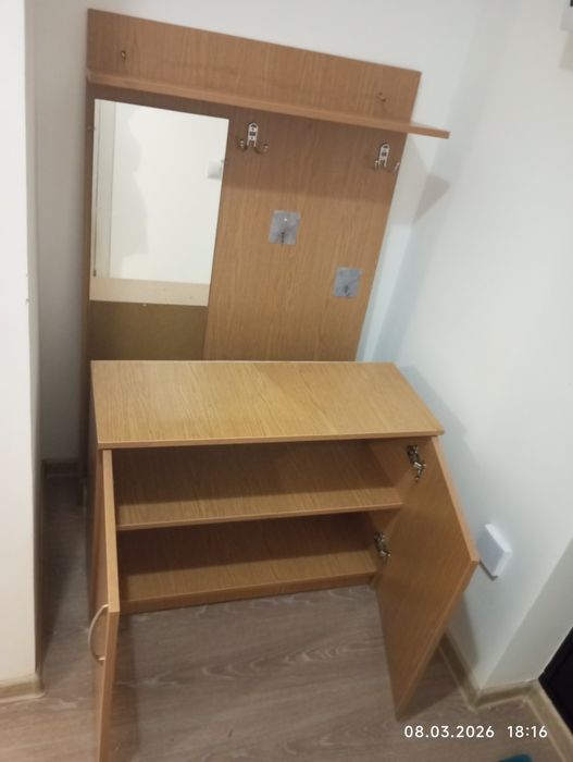 Срочно крепкая прихожая