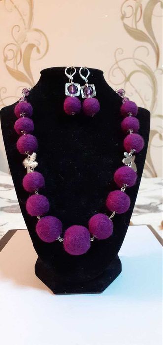 Красиво екологично бижу от вълна! Уникати за всяка изискана жена!