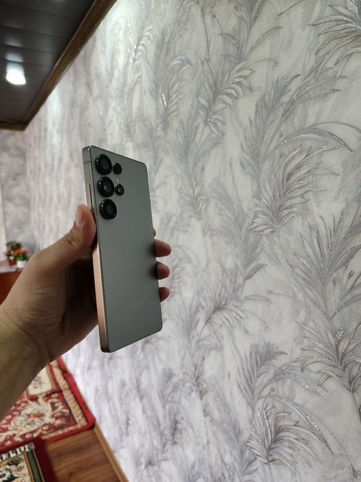Srochno Samsung S25 Ultra 2sim 12/512g sotiladi