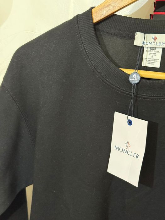 Свитшот Moncler новый