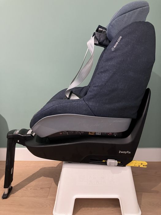 Scaun auto copil ISOFIX (0-4 ani) Maxi-Cosi reversibil