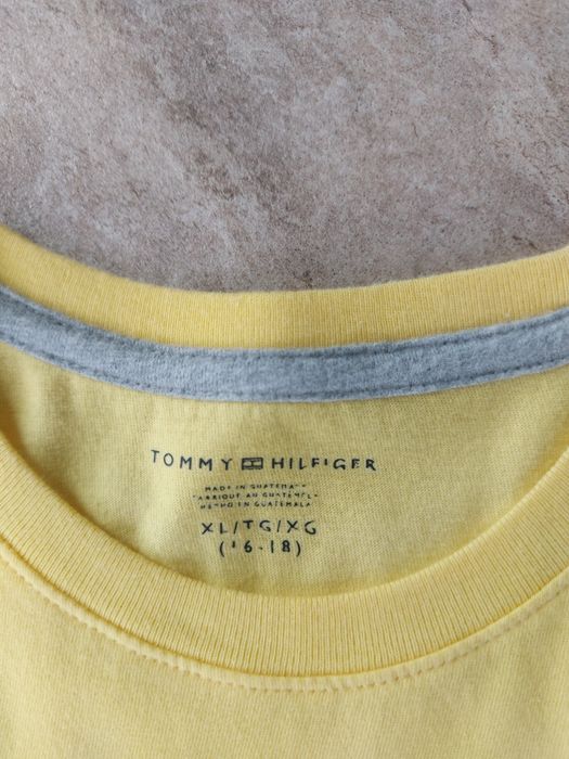 Tricou Tommy Hilfiger nou, galben