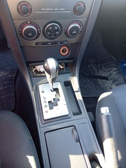 Mazda 3 1.6 бензин 2005 година на части