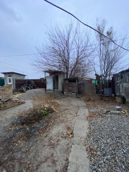 Атакентте 4 бөлмелі үй сатылады