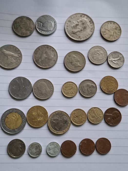 Monede și bancnote de vânzare