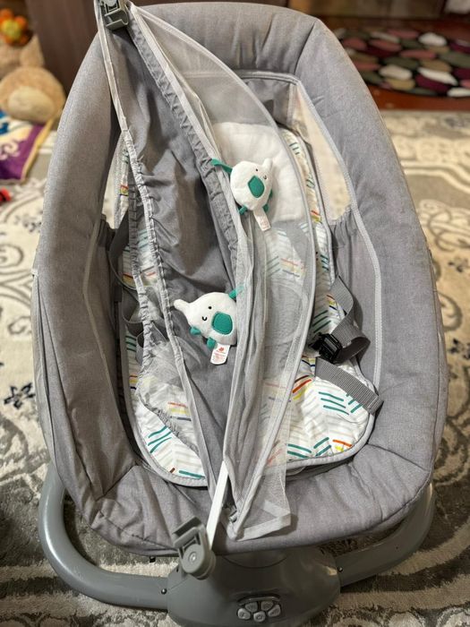 Продам шезлонг детский, подходит новорожденным