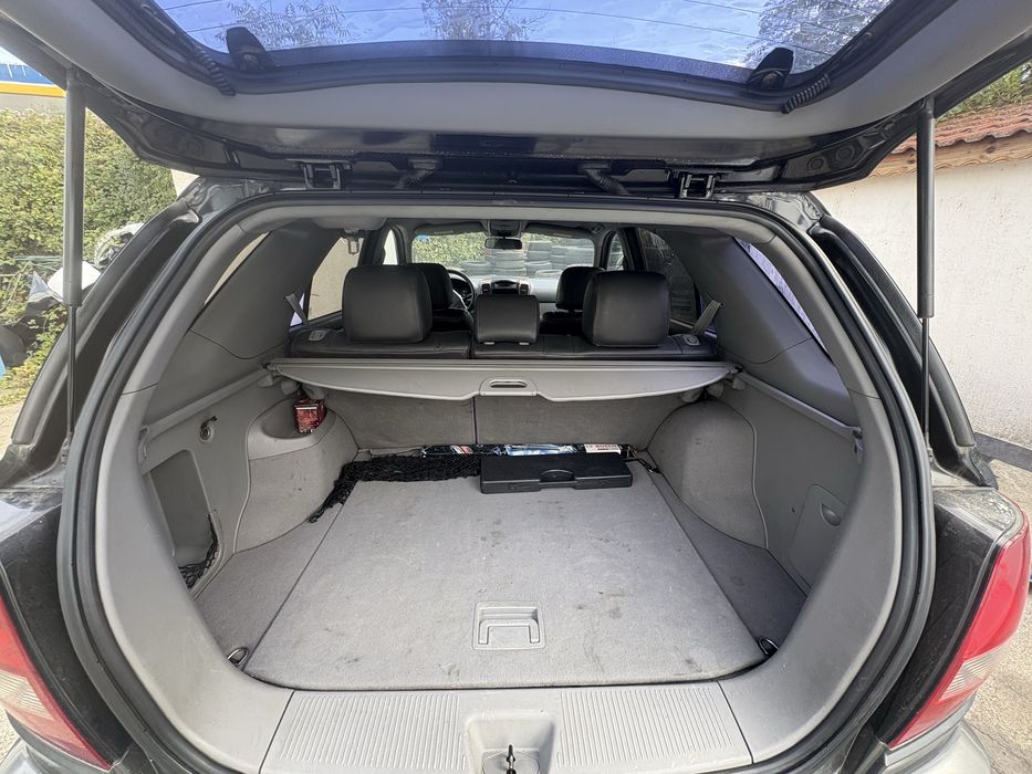 Kia Sorento 2.5 crdi 4x4 avtomat 2006 година на Части