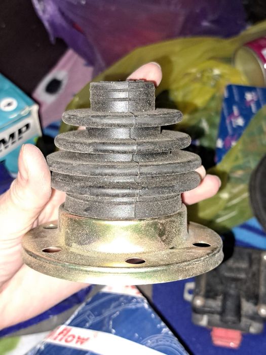 Продам запчасти на гольф 3 новые