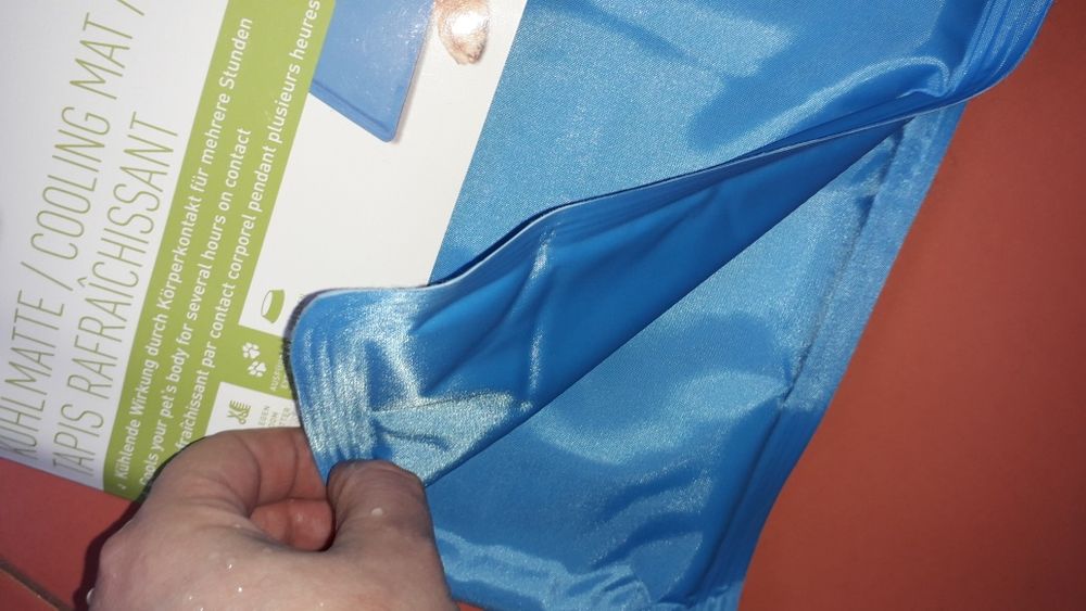 Saltea refirgeranta pentru animale