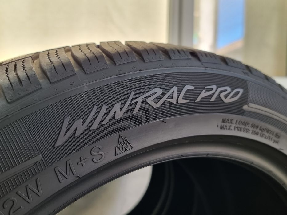 "Dot 23" 245/45/19 Vredestein 4Броя: 650лв 6.8мм