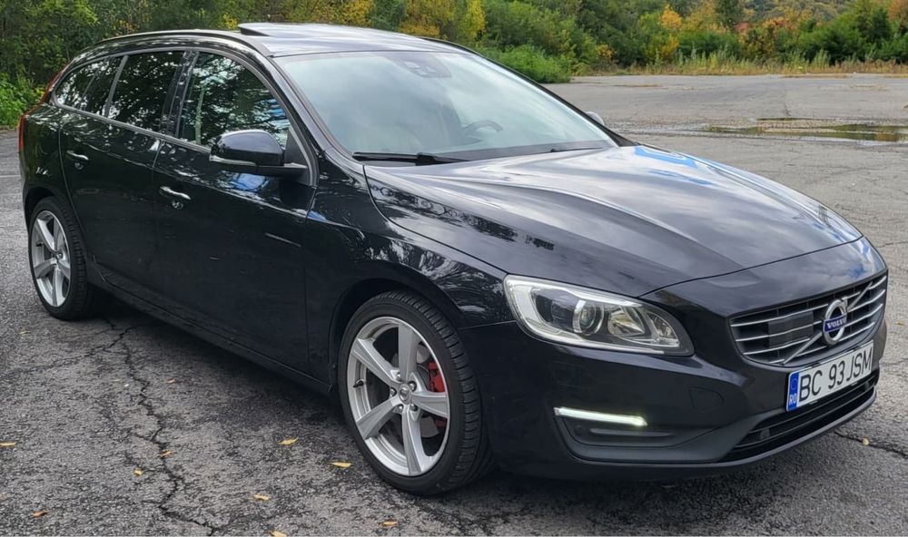 Volvo V60 2.0 Diesel *Cutie Automată *5 Cilindri *2015