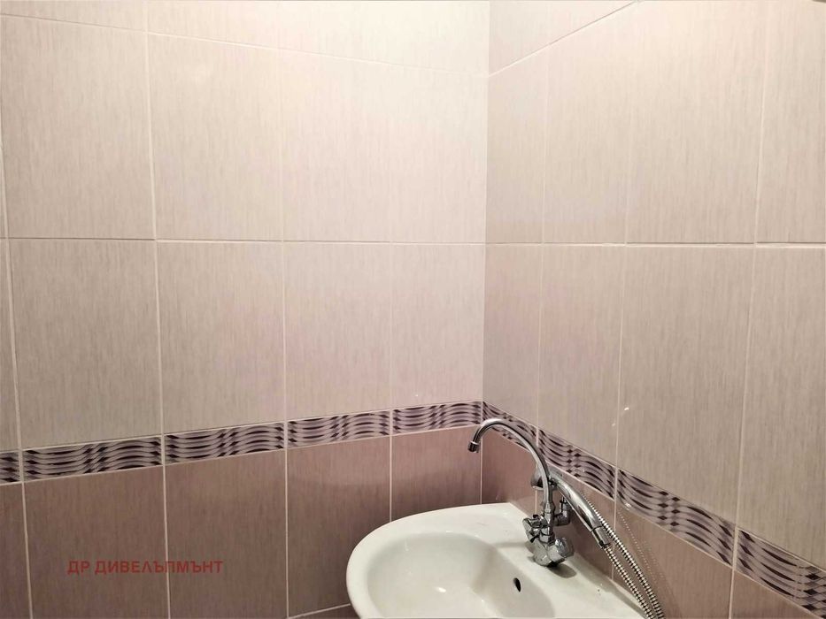 Дава се под наем Склад в Свети Влас - 19 кв.м за 76.5 € - Снимка #9