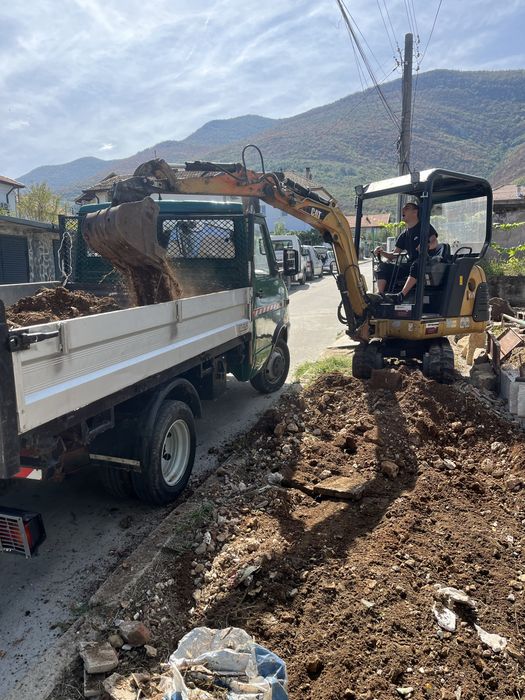 Кърти чисти извозва хамалски услуги