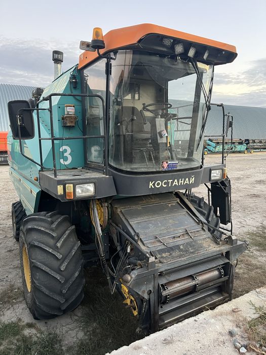 Зерноуборочный комбайн Ессиль 740