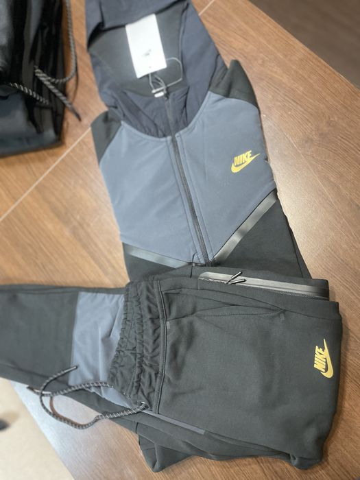 Мъжки анцуг С размер