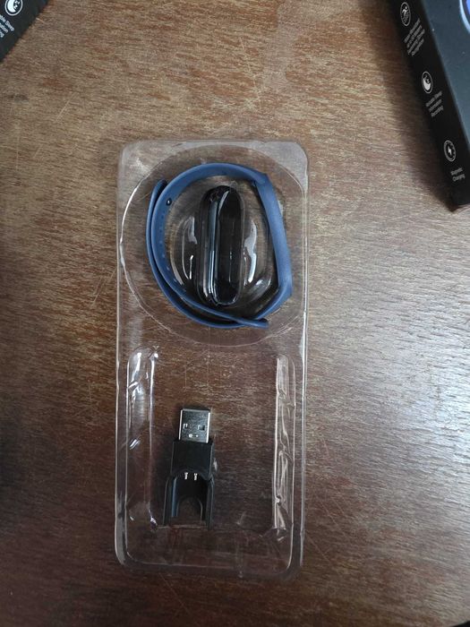 Bratara inteligenta, Monitorizare tensiune arteriala, Somn, Pasi