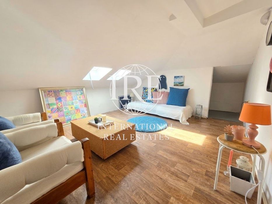 Продава се Тристаен апартамент в Варна, Център - 80 кв.м за 2500 €/кв.м - Снимка #3