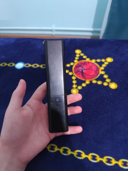 Vând telecomanda Samsung originală