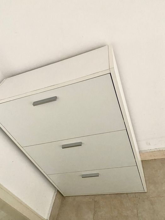 Шкаф за обувки с три отделения