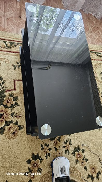 Продаётся мягкая мебель, стол, шкаф