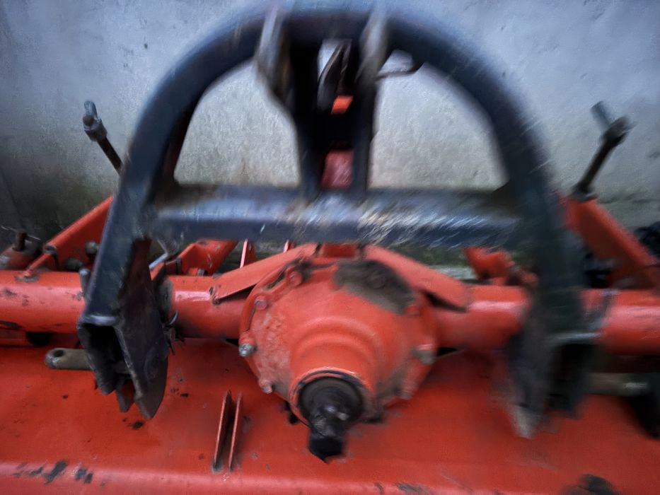 Vreza de pamant japoneza kubota