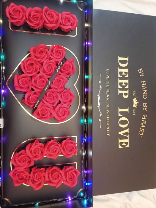 мече от рози и подараци