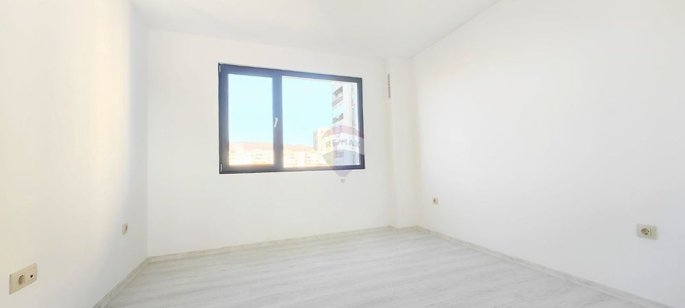 Продава се Тристаен апартамент в Варна, Младост 2 - 60 кв.м за 1189 €/кв.м - Снимка #7