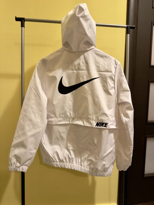 Jacheta Nike dri-fit windbreaker(fâș)model 2026(S-XXL) livrare oriunde