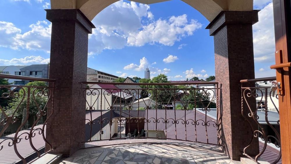 Гостиница в центре города махаля Ракат Боши