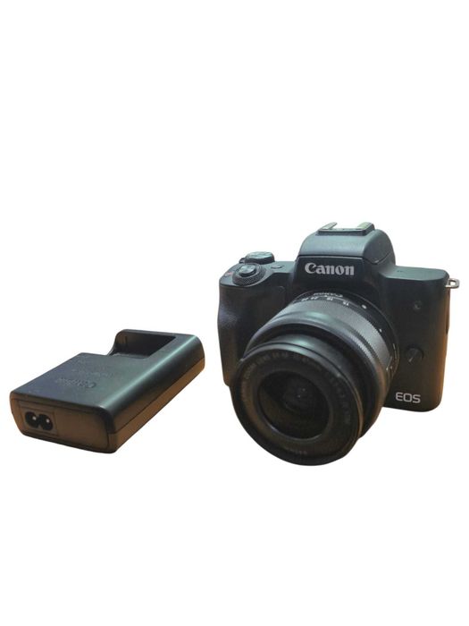 Canon Eos M50 /  Amanet Cashbook Unirii