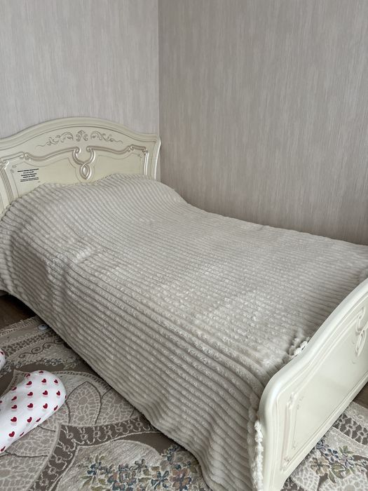 Кровать 1,5 с матрасом