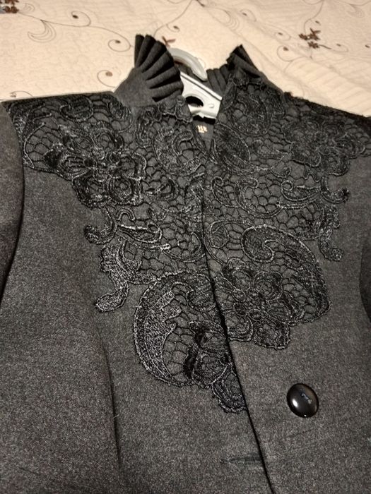 Продам пальто женское осенне - весеннее.