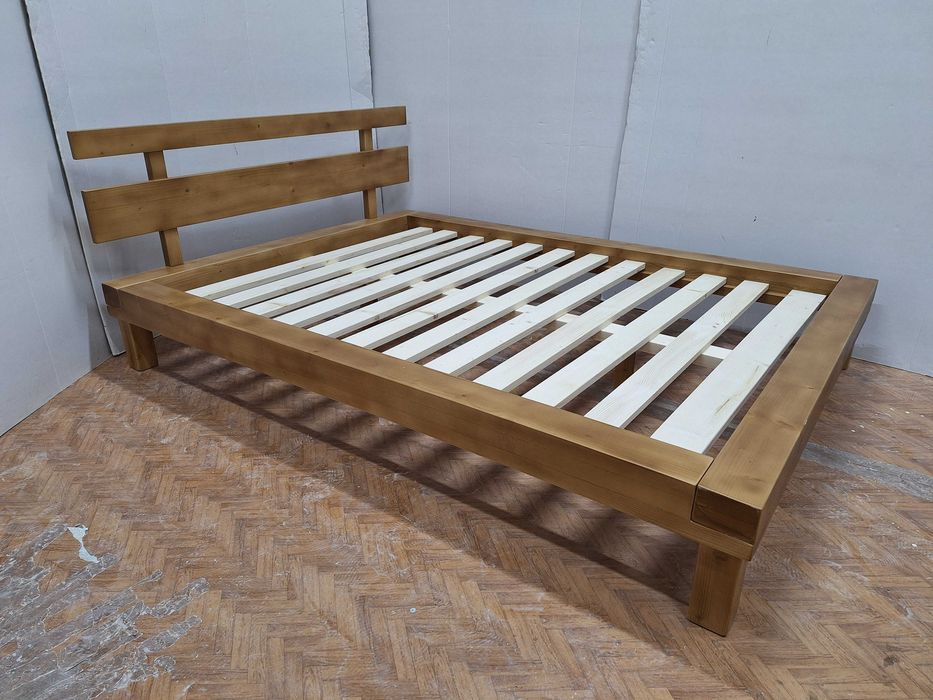 TRANSPORT GRATUIT.Pat din lemn masiv.Cod 222