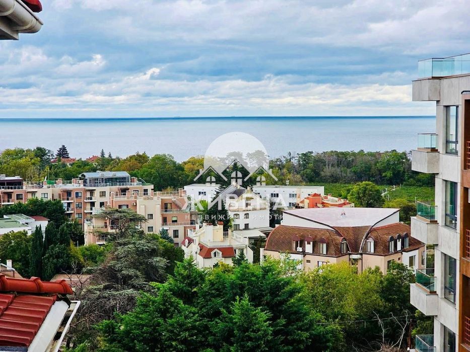 Обзаведен 3-стаен апартамент с морска панорама, к.к. Св.Св. Константи