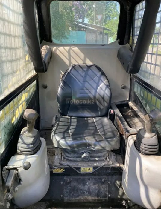 Caterpillar 216 B 2004 г