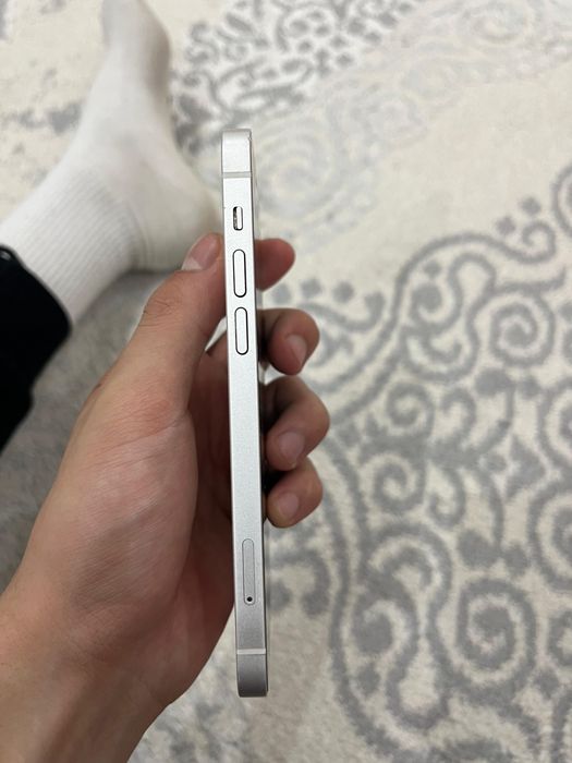 Айфон 12 без ремонт