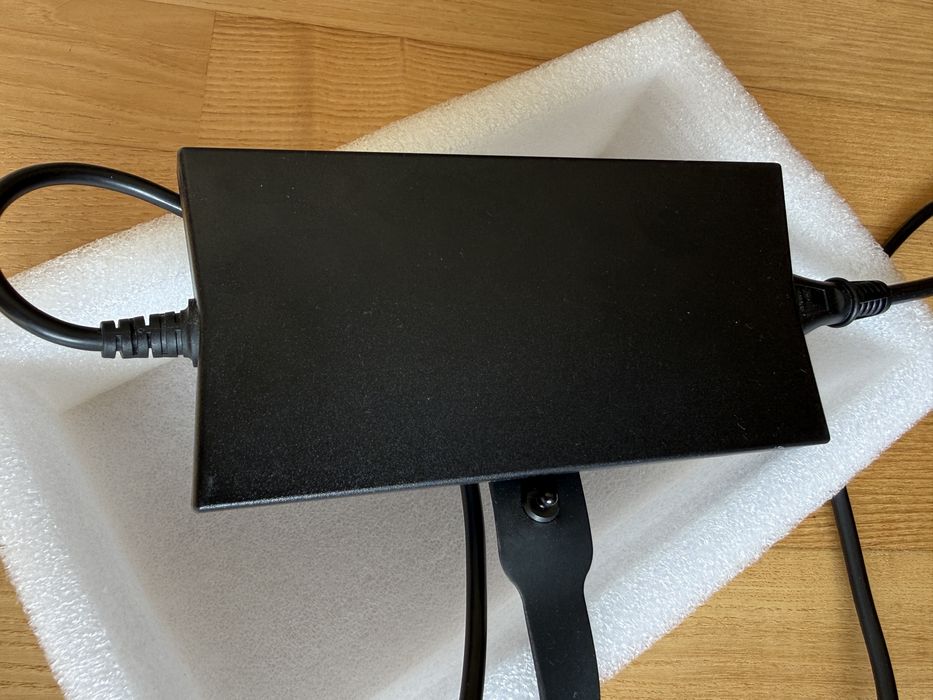 Dell WD19S Docking Station – USB-C, 130W – stare foarte bună