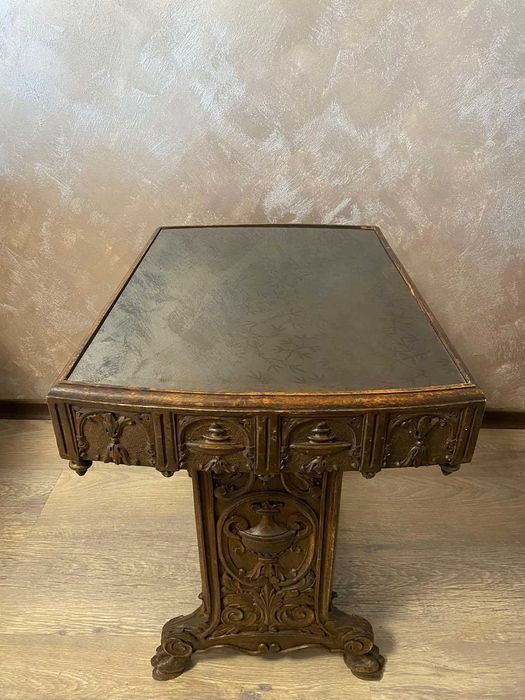 Антична помощна маса