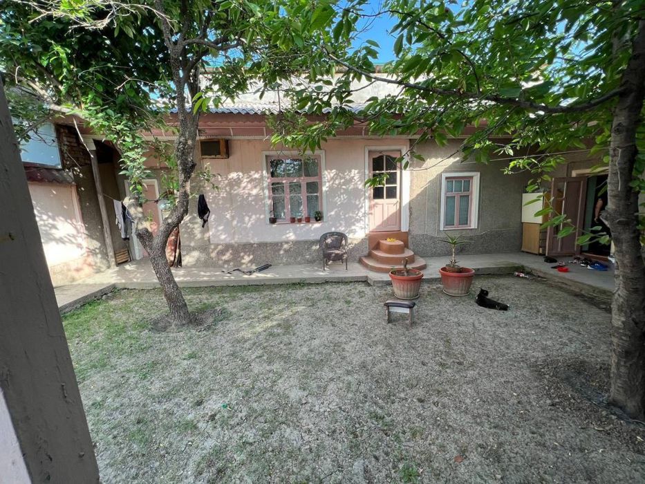 Продаётся дом  3 соток  по ул, Саракулская.