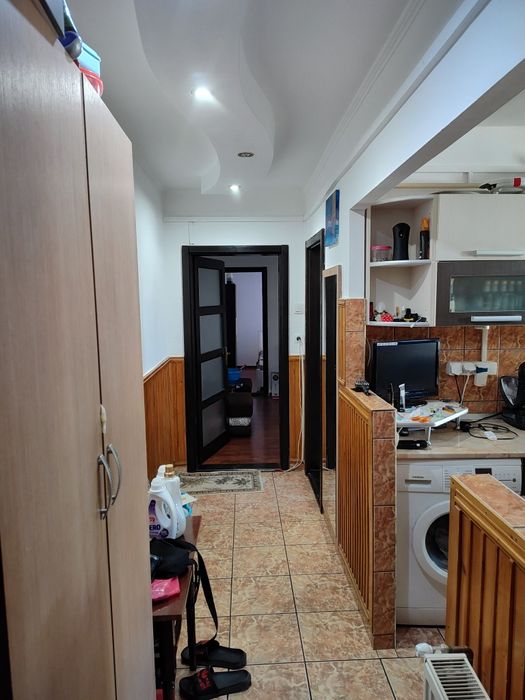 De vânzare apartament 3 camere