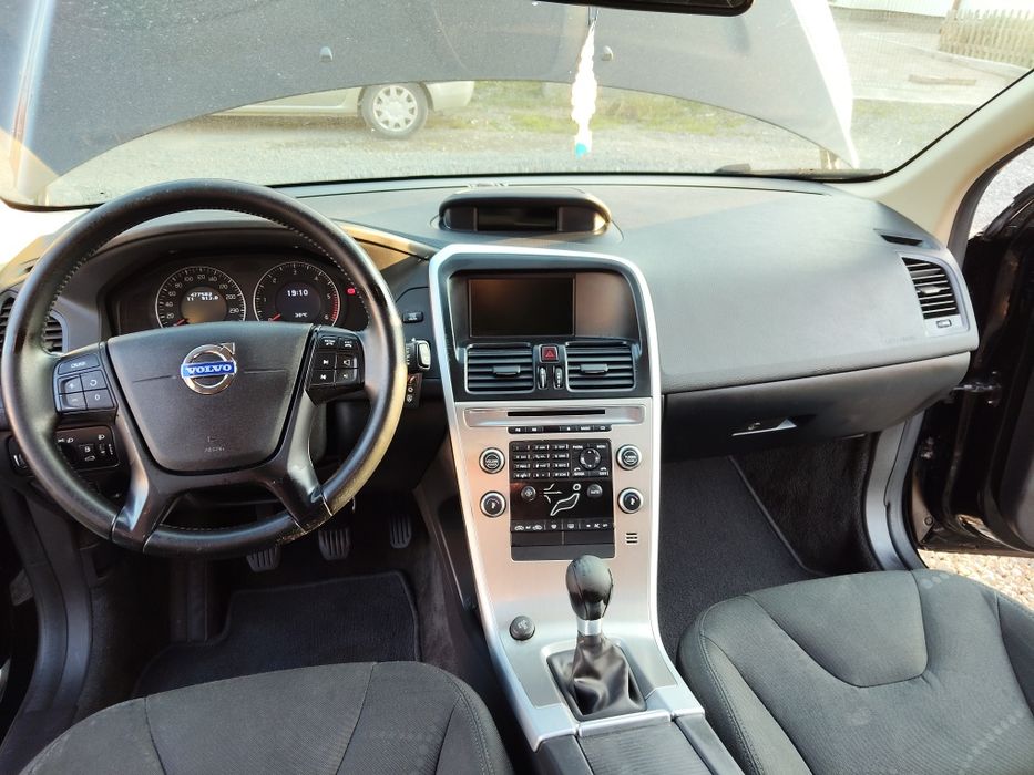 Vând Volvo XC60 2.4 D