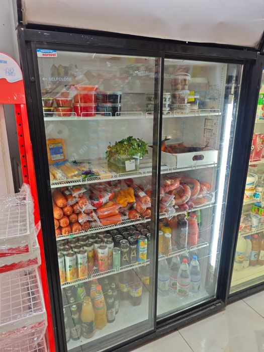 холодильник для магазина витринный