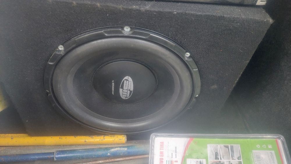 Бас каса с усилвател