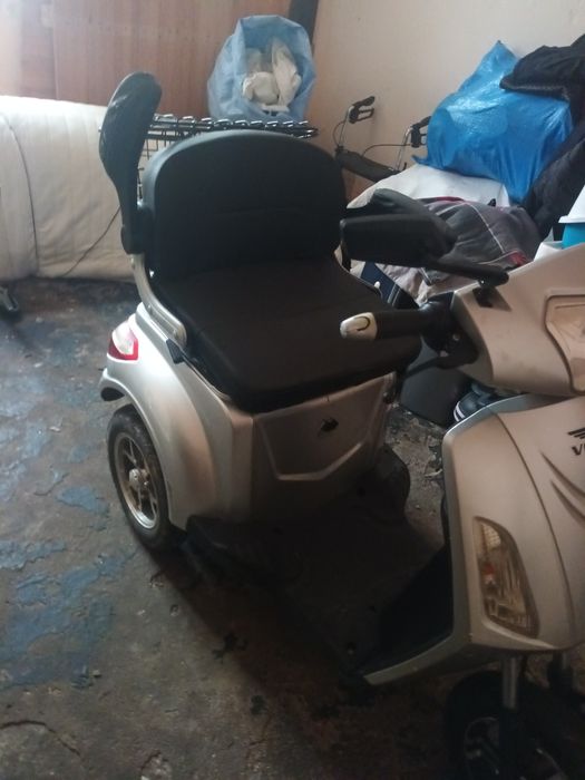 Triciclu electric marca volta