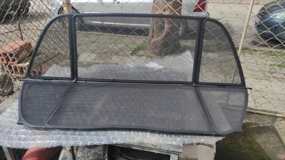 Щора за вятър, ветробран, уиндшот  E46 cabrio

500 лева