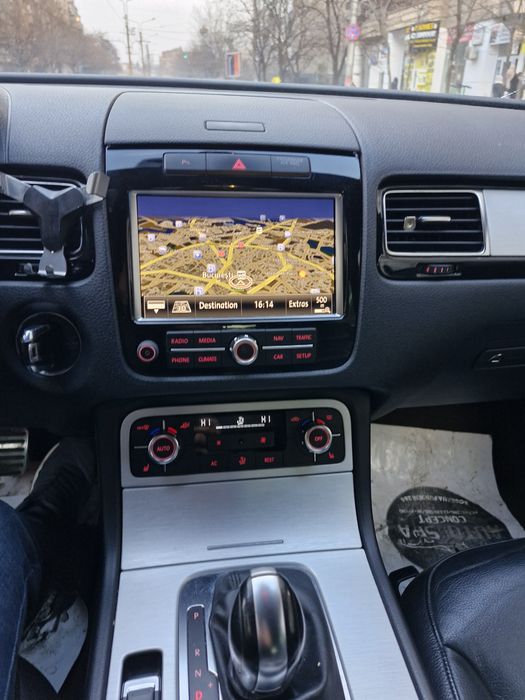 VOLKSWAGEN Touareg 2011 — imagine 4