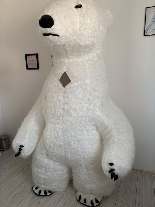 Costum Urs Alb Gigant Gonflabil – 2,6 m | Ventilator și baterii incluse