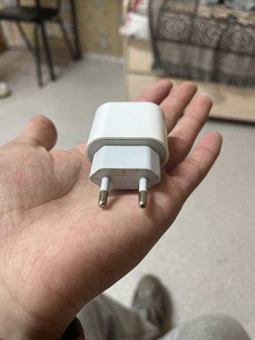 продам оригинальный адаптер apple