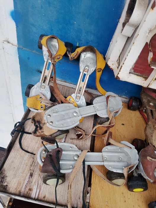 Ретро ролкови кънки от соца