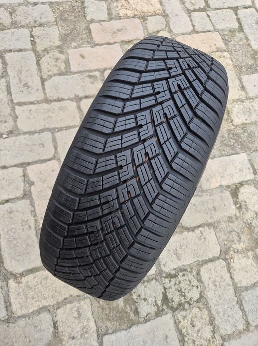 O bucată 205/55 R16 M+S iarnă - una Continental Pirelli
